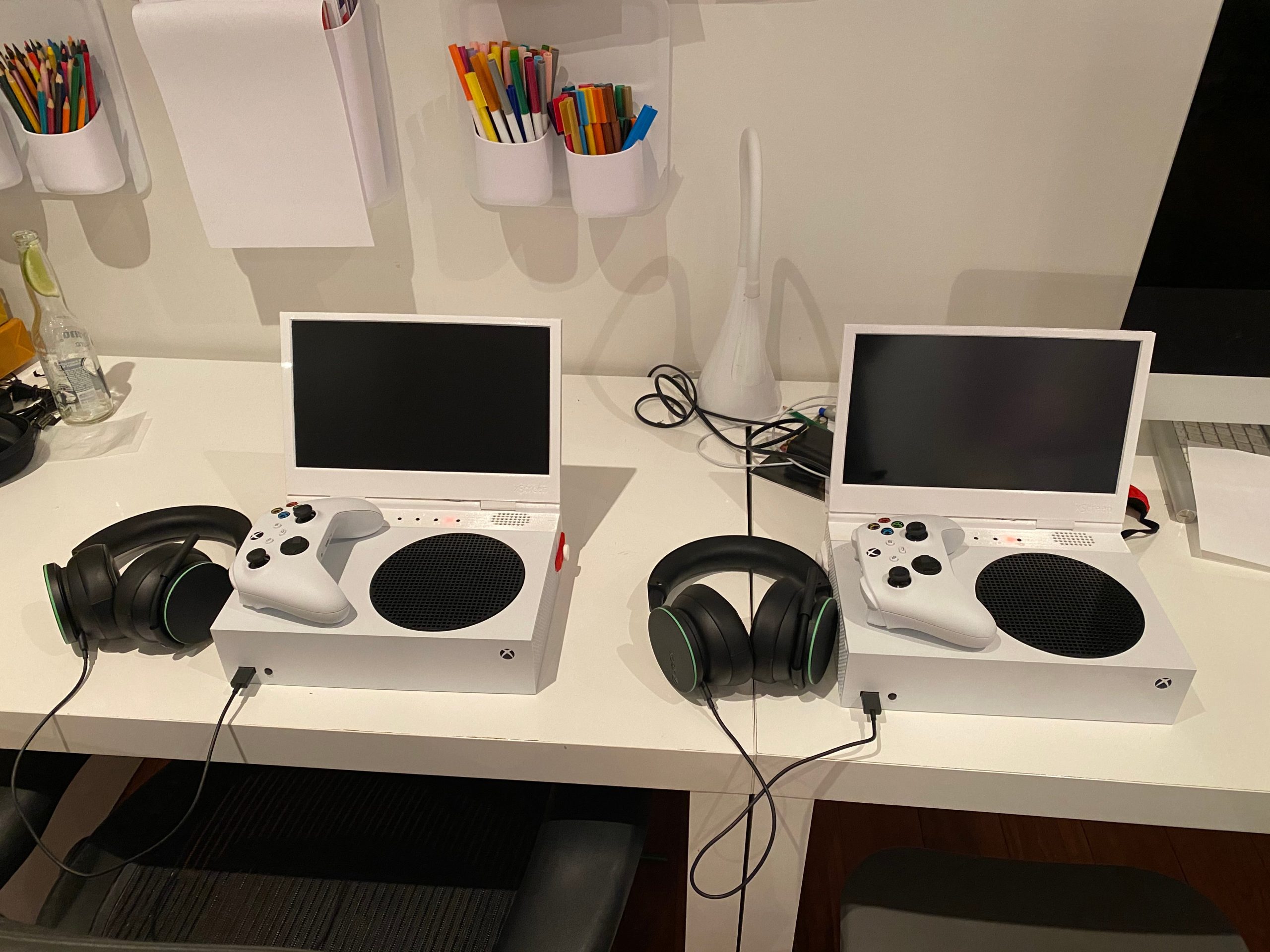 Use the Screen of Laptop and Smartphone as a Gaming Monitor for Xbox S –  Intehill