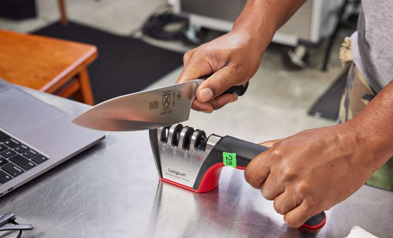 https://www.thetechedvocate.org/wp-content/uploads/2023/07/knife-sharpeners-test-longzon-23-rkilgore-0382-0af7641a30814bc3a1556d7cdf293d62-660x400@2x.jpg