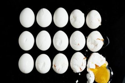 4 Ways To Tell If An Egg Is Bad 400x267 