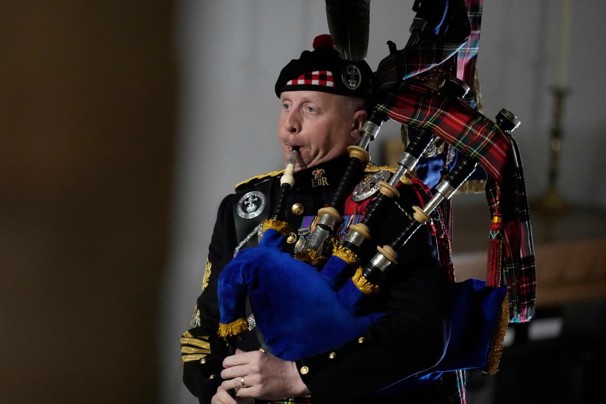3 Ways to Play Bagpipes - The Tech Edvocate